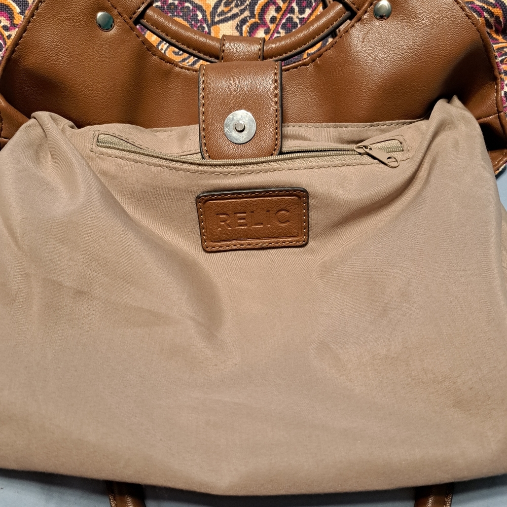 Relic Handbag - Picture 4 of 15